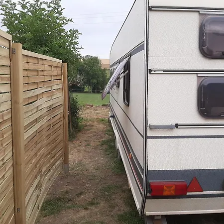 La Caravane Campagnarde 5 Personnes, Sur Terrain Prive Hétvégi ház